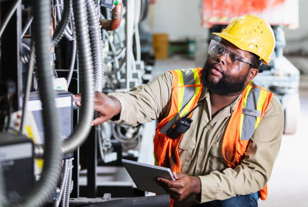 Best Affordable Emergency Electrician  in Pine Manor, FL